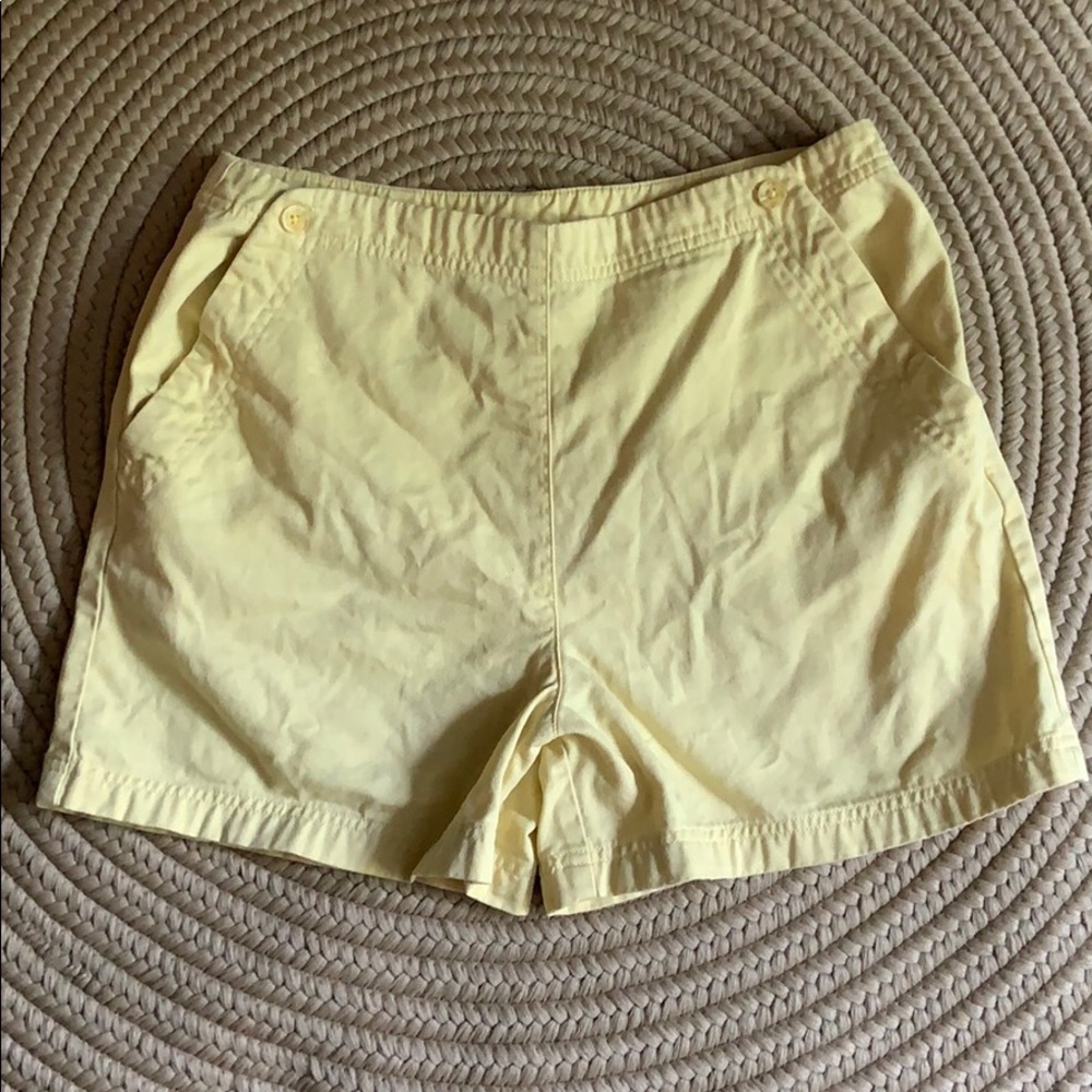 🔥3 for 24🔥 Yellow Ann Taylor Loft Shorts